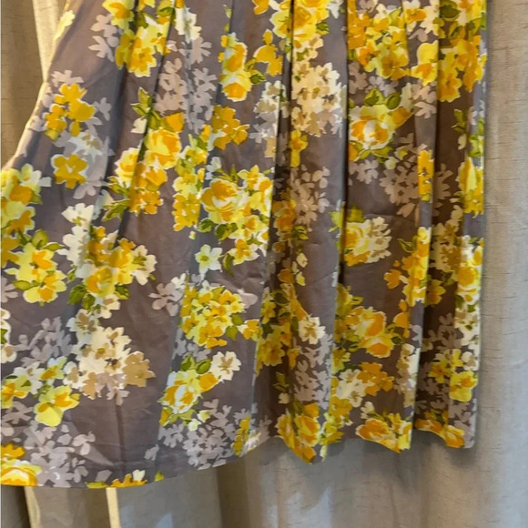 R&K Dress Size 14 1950’s / 1960’s Style Pleated Yellow and Grey Floral Dress. - Picture 4 of 11